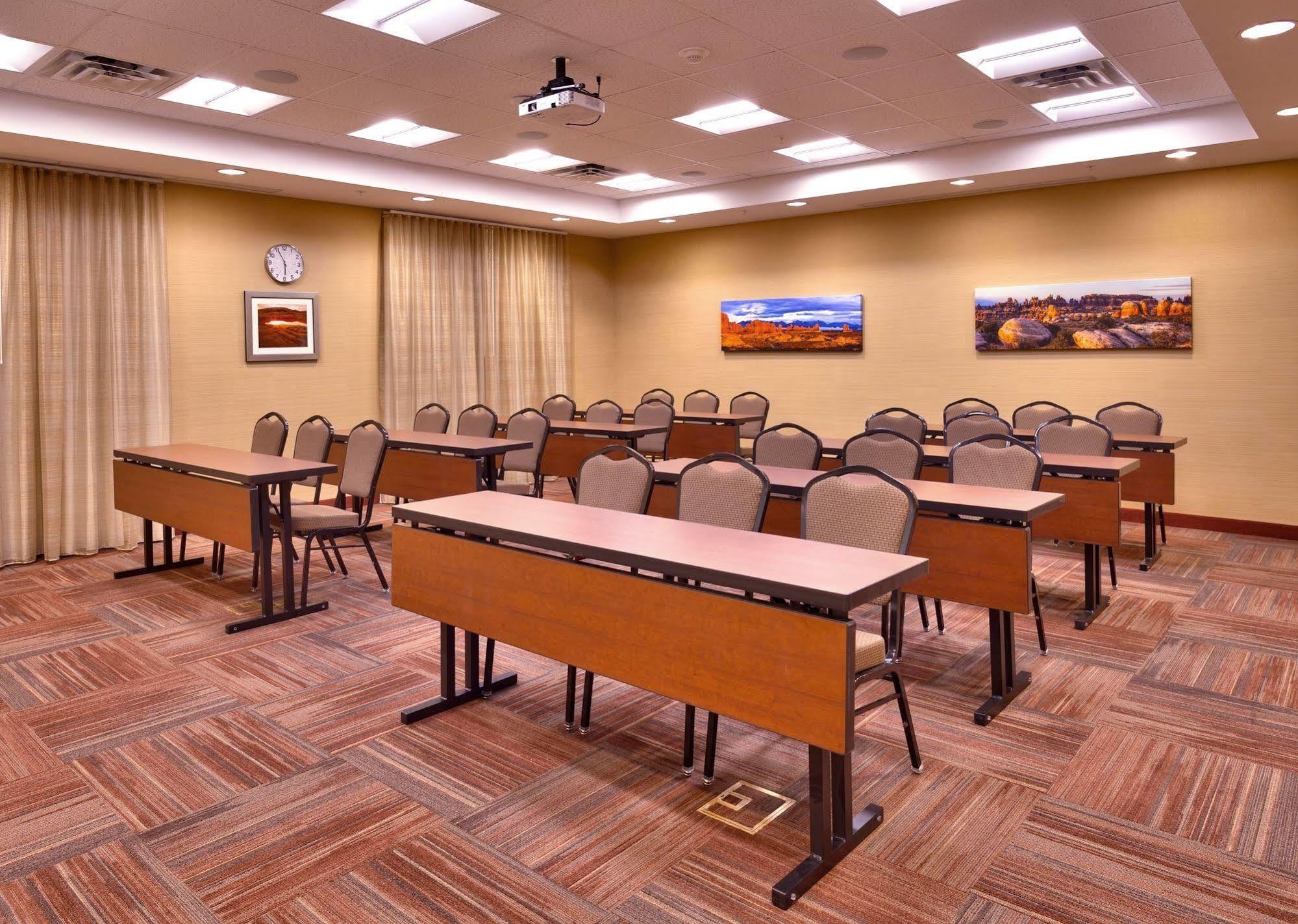 Fairfield Inn & Suites By Marriott Моуаб Екстериор снимка